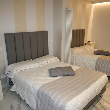 Hotel Ristorante Continental Osio Sotto Eksteriør billede
