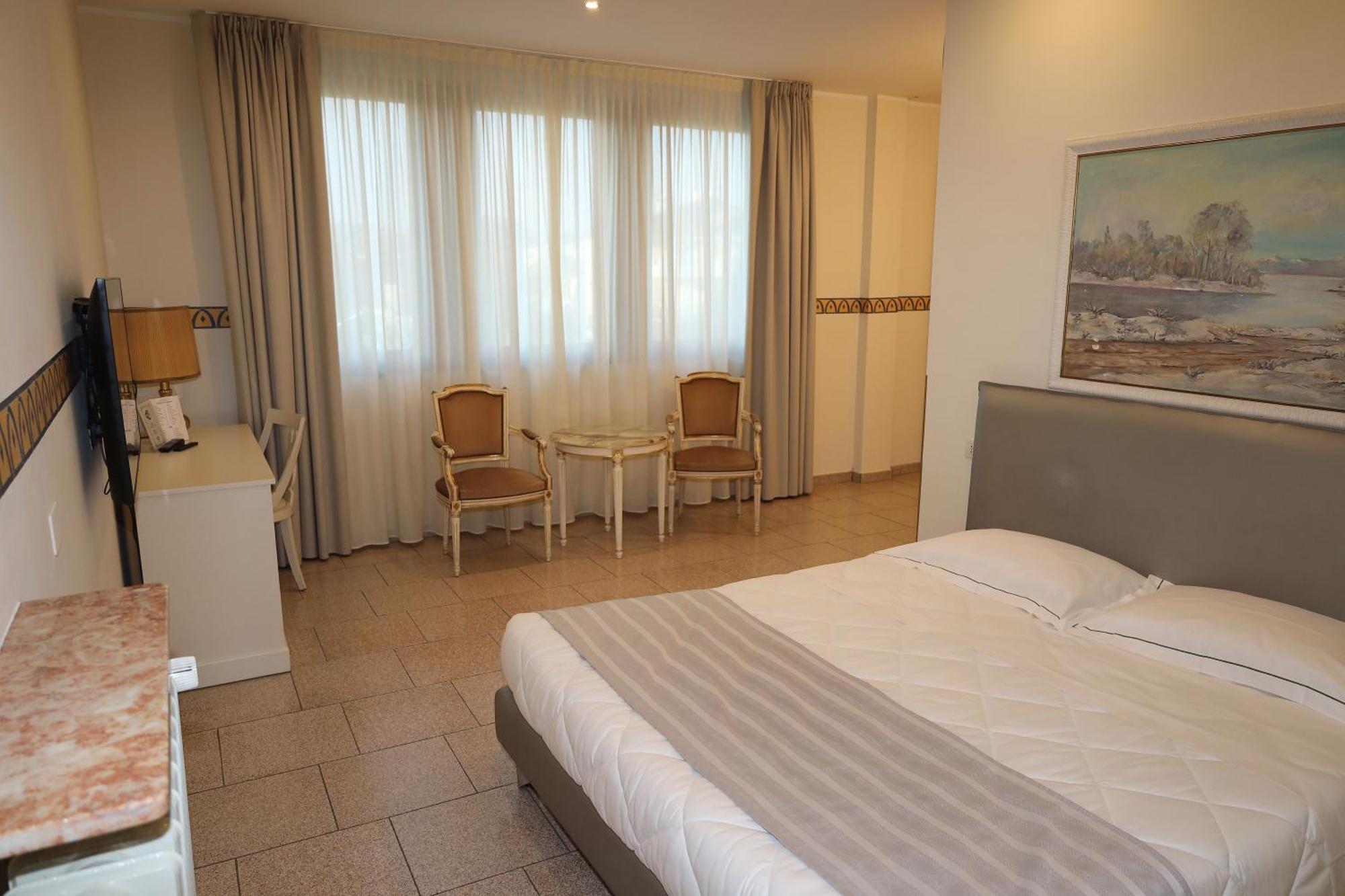 Hotel Ristorante Continental Osio Sotto Eksteriør billede