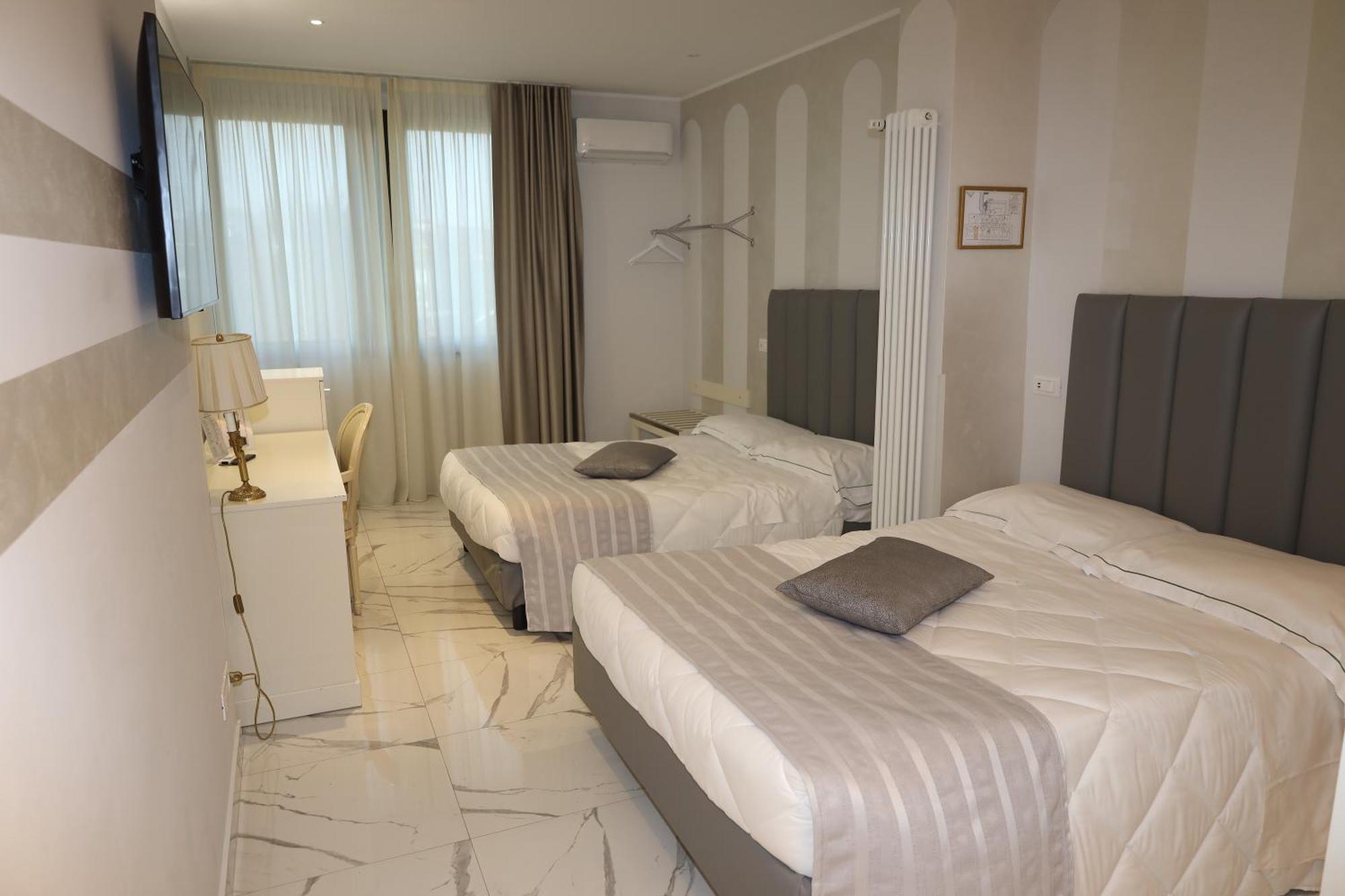 Hotel Ristorante Continental Osio Sotto Eksteriør billede